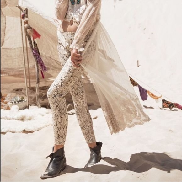 Spell & The Gypsy Aloha Python Jets Snake Print Elastic Jogger Pants Sz XS - Picture 1 of 8